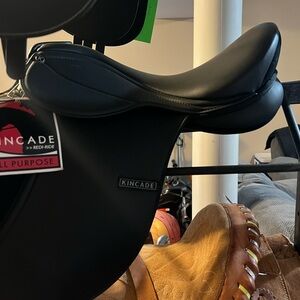 Black Kincade 15” Seat Saddle